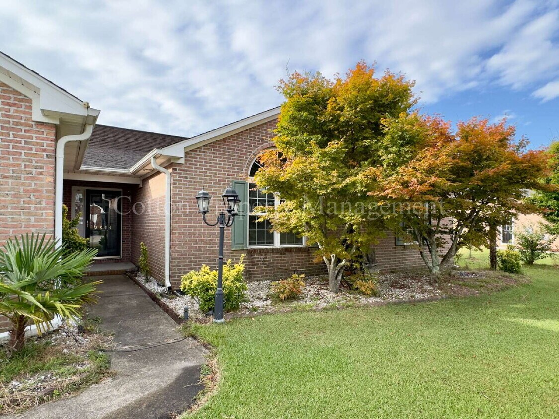 Foto principal - 2824 White Rd