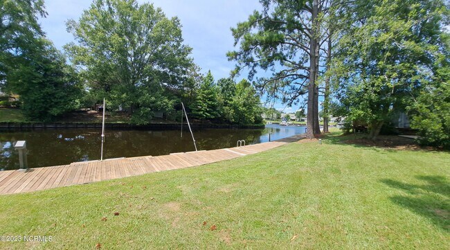 Building Photo - 26 Harbor Dr