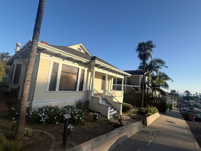 Foto del edificio - 92 N Fir St