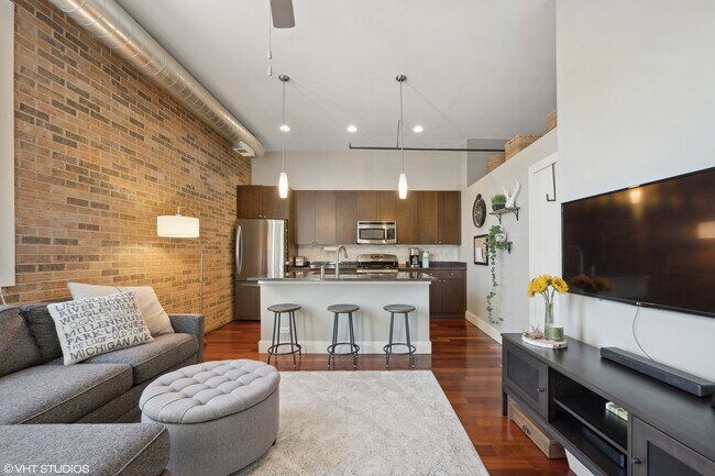 Foto del edificio - 3133 N Lakewood Ave