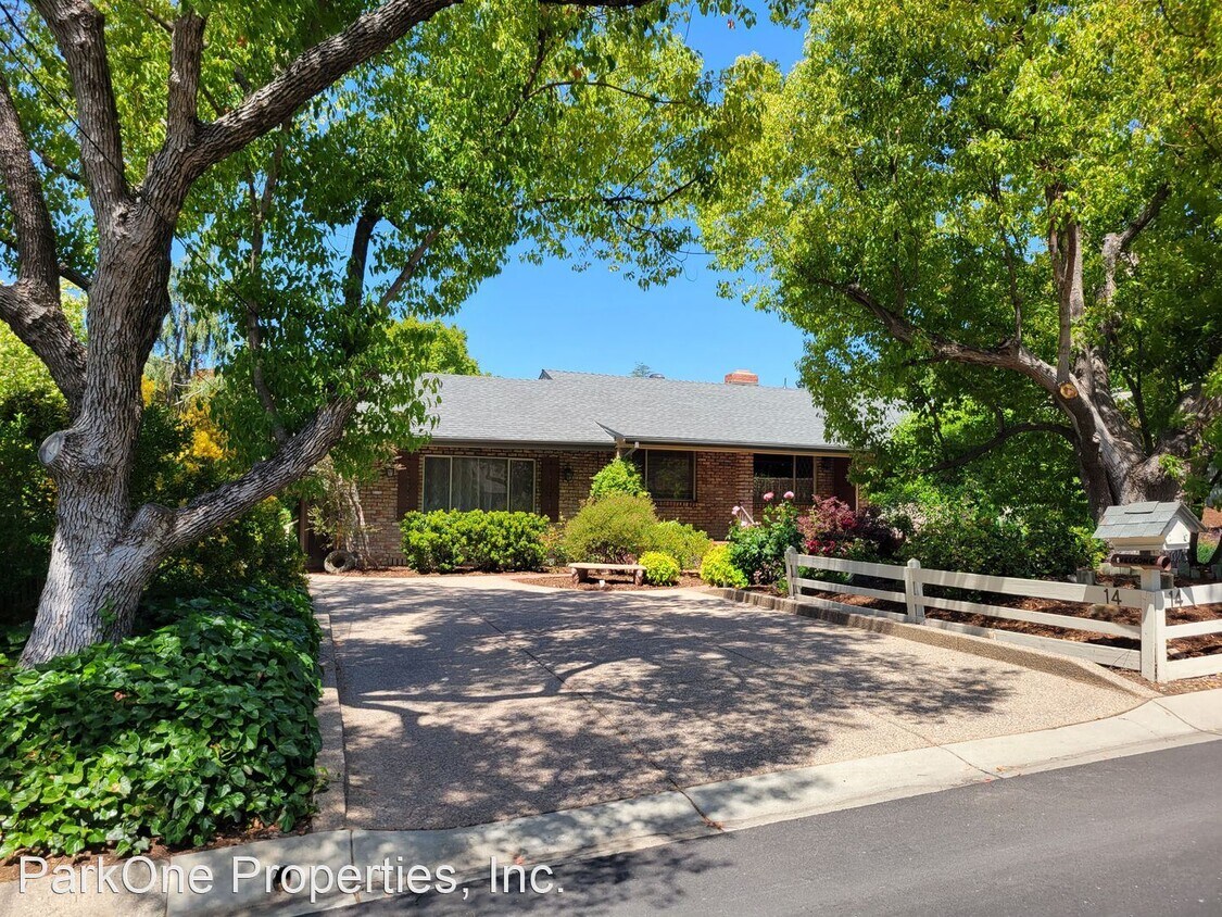 Foto principal - 3 br, 1.5 bath House - 14 Elliot Dr