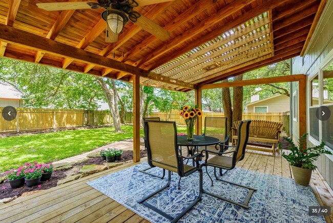 Foto del edificio - 11700 Sweetwater Trl