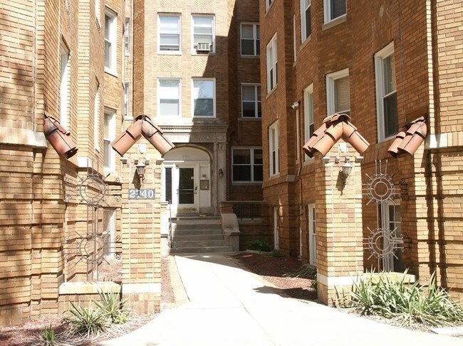 Building Photo - Fullerton Manor