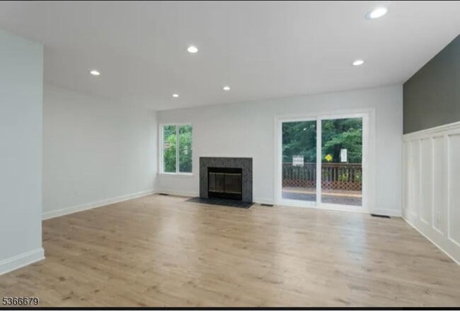 Building Photo - 86 Longacre Ct