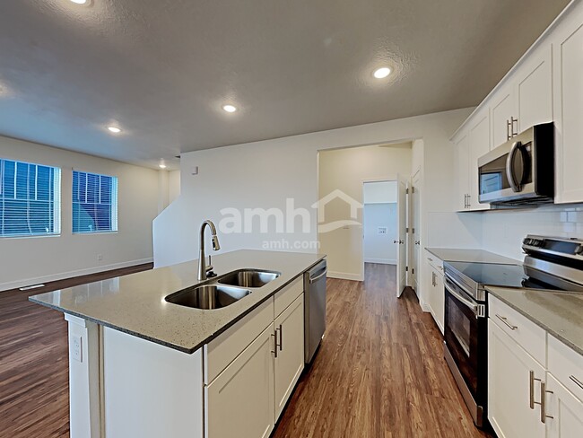 Building Photo - 6072 W S Jordan Pkwy