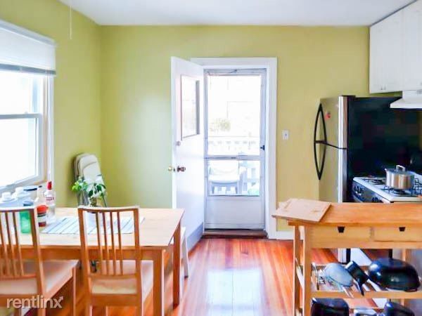 Foto del edificio - 13 Parker St