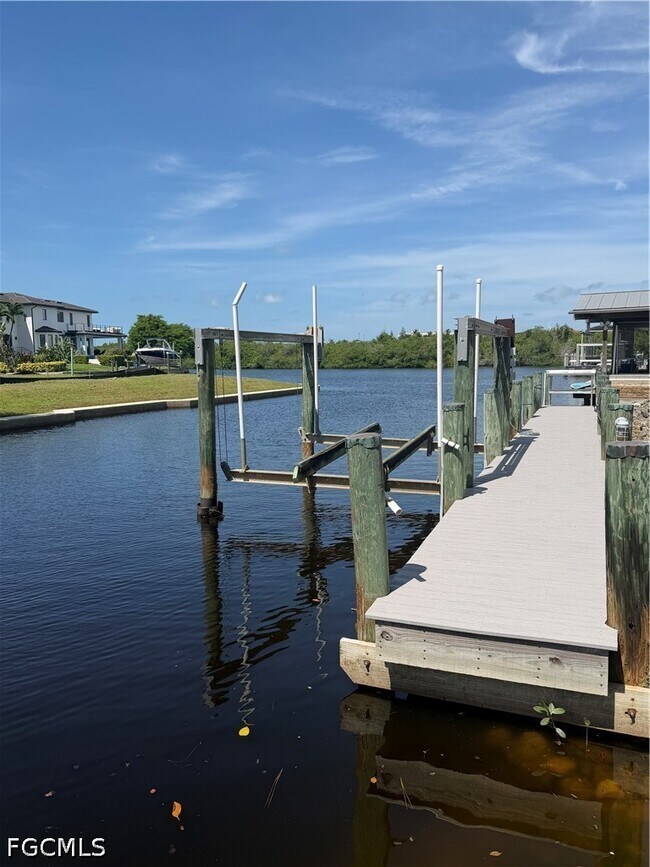 Building Photo - 27189 Gasparilla Dr