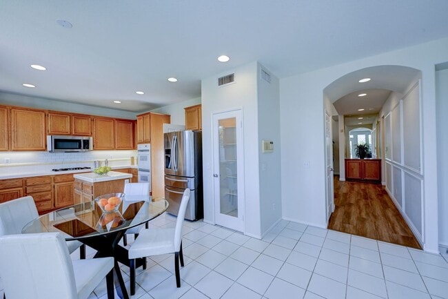 Foto del edificio - 20340 Channing Ln