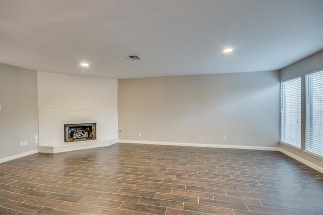 Foto del edificio - 15 River Creek Way