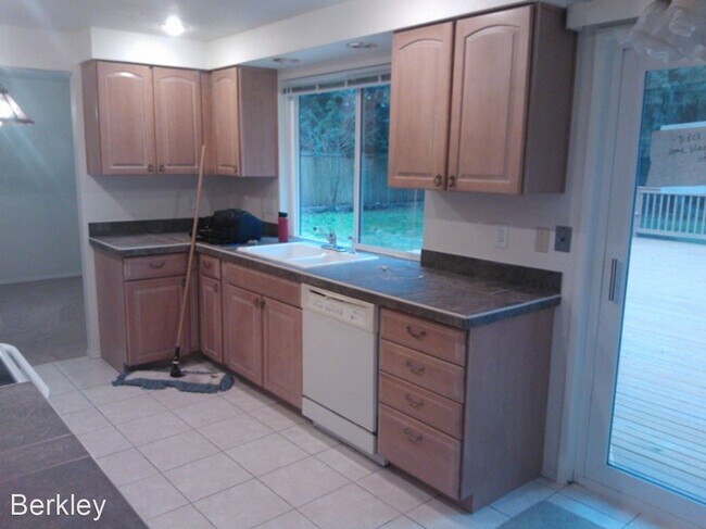 Foto del edificio - 4 br, 2.5 bath House - 31006 44th Ave S
