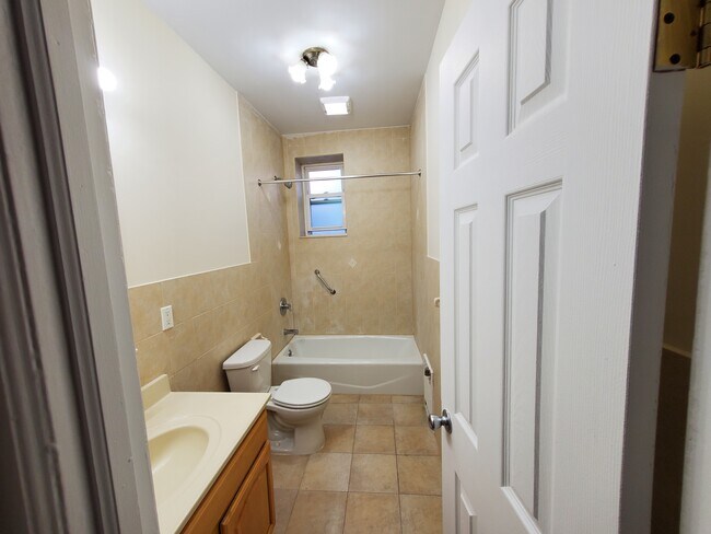 Bathroom - 1846 68th St