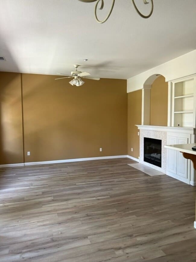 Building Photo - 2805 Garibaldi Ave