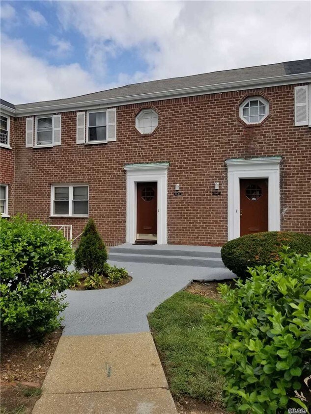 Primary Photo - 131-54 Laurelton Pkwy