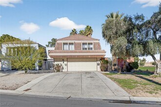 Building Photo - 1114 Vegas Valley Dr