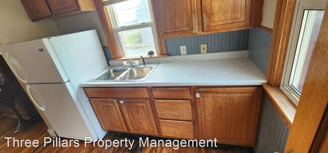 Foto del edificio - 3 br, 2 bath House - 2116 3rd Ave NE