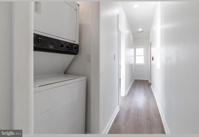 Foto del edificio - 1118 W Lehigh Ave