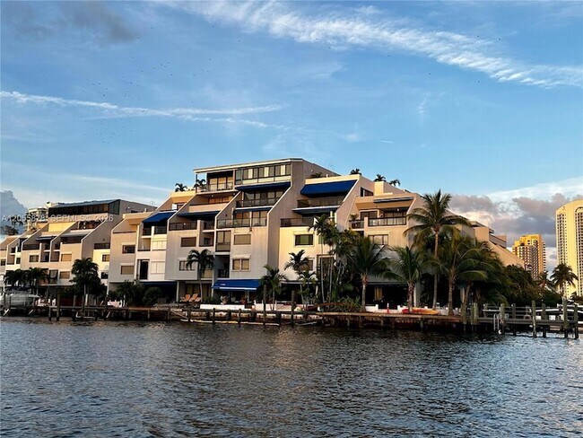 Building Photo - 456 Poinciana Island Dr