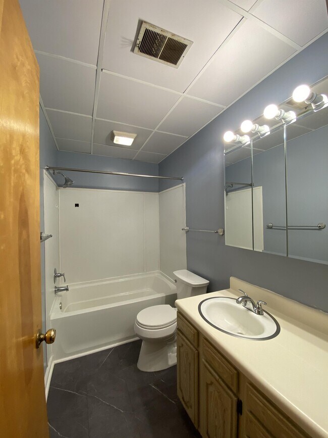 Foto del edificio - 525 E Pine St