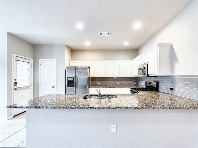 Building Photo - 6621 Paseo San Lucas Ln