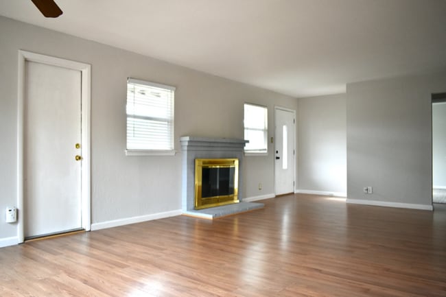 Building Photo - 1207 Gerry Way