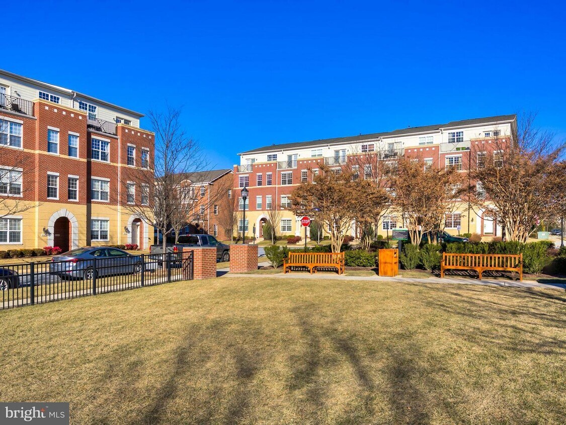 43584 Hampshire Crossing Square, Leesburg, VA 20176 Townhome Rentals