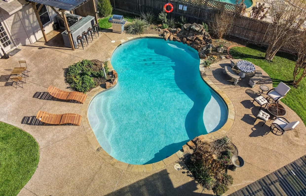 Primary Photo - 4036 Falcon Ridge Dr