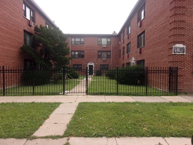 Building Photo - 5501 W Ohio St
