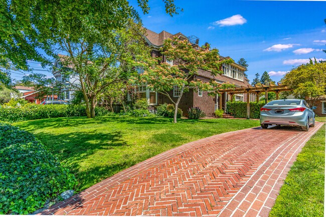 Foto del edificio - 1236 Sherman St