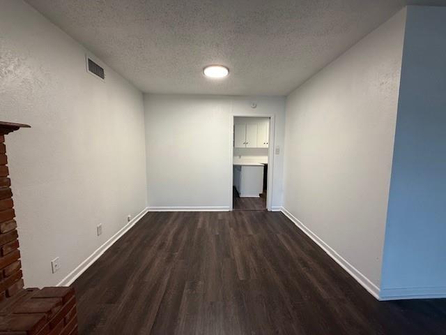 Building Photo - 725 S La Salle Dr