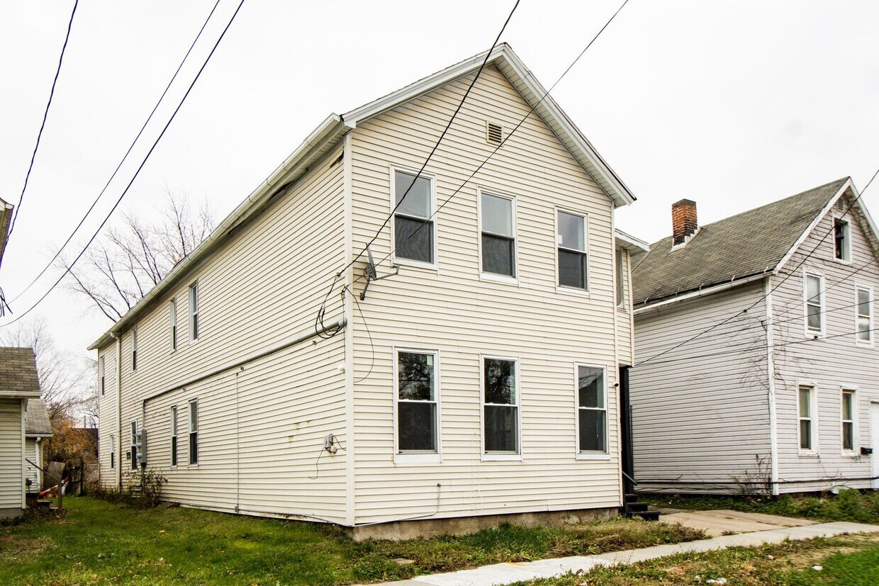 Foto principal - 2947 E 57th St