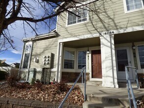 Building Photo - 805 Summer Hawk Dr