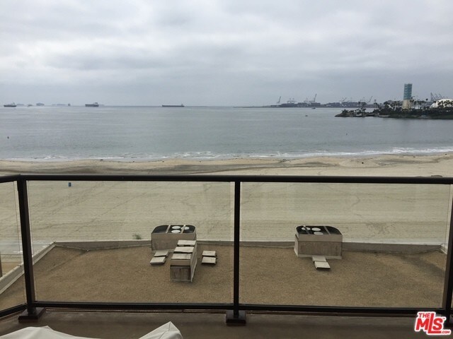 Foto del edificio - 1230 E Ocean Blvd