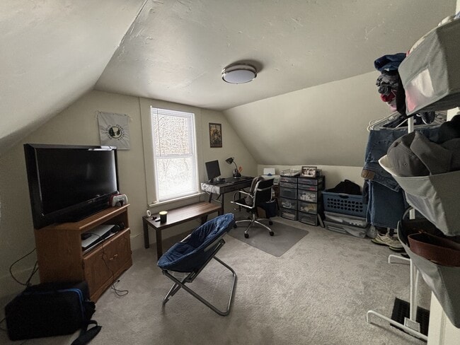 Foto del edificio - 107 S Harrison Rd