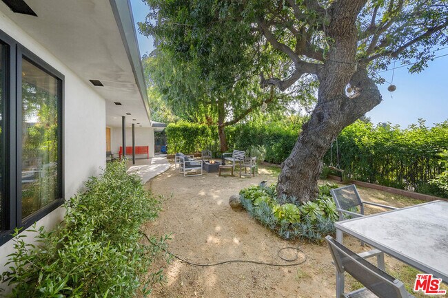 Building Photo - 11460 Laurelcrest Rd