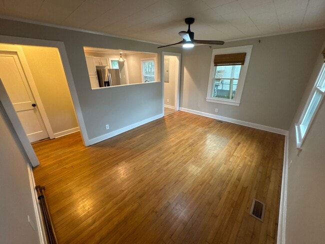 Foto del edificio - 321 Hickory St