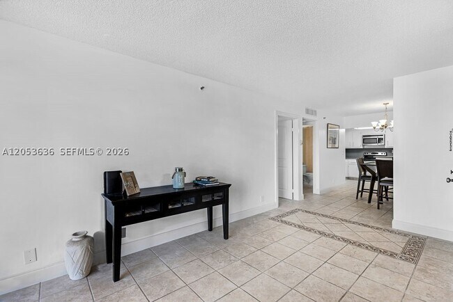 Foto del edificio - 2625 Collins Ave
