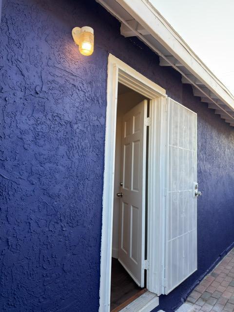 Building Photo - 1427 Hoover Ave