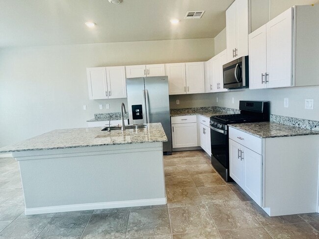 Building Photo - 4 Bd, 3 Bth, Newer Home, Granite Countertops and Entertainer’s Dream!