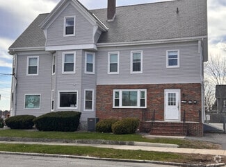 Building Photo - 493 Belmont St