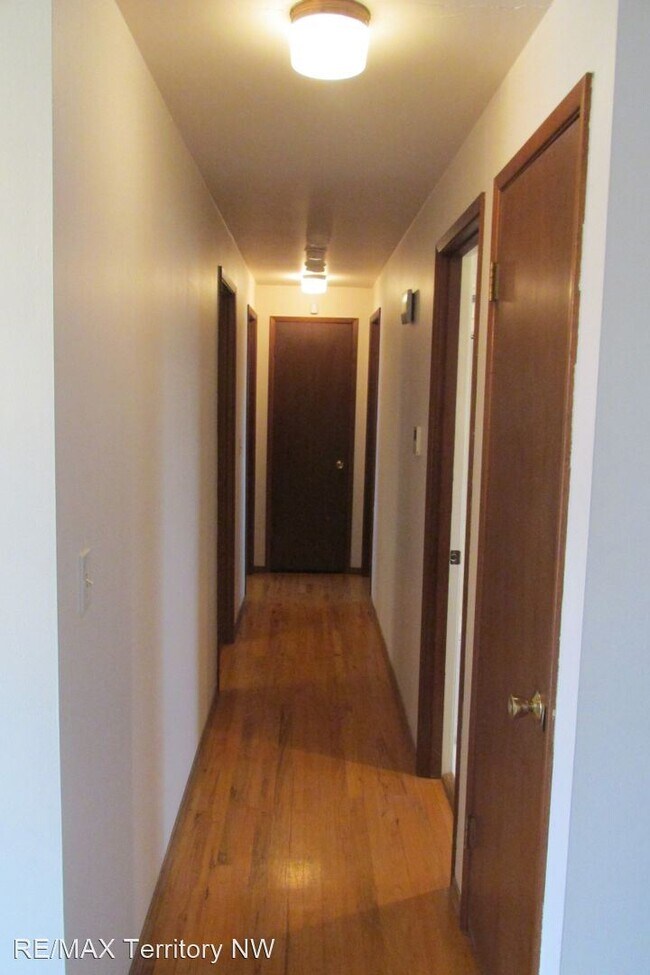 Building Photo - 3 br, 1.5 bath House - 1003 S. 18th Street