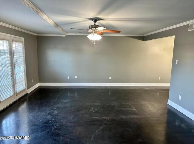 Foto del edificio - 200 Lodge Dr