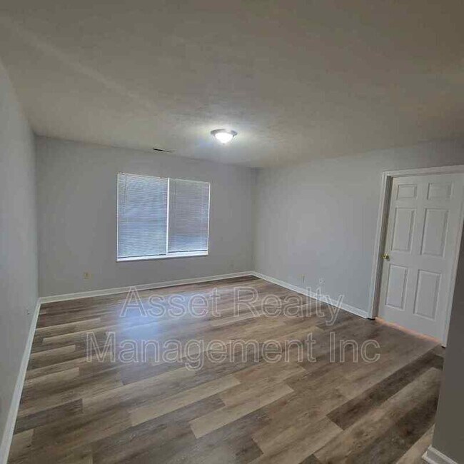 Foto del edificio - 525 Evelyn Ave