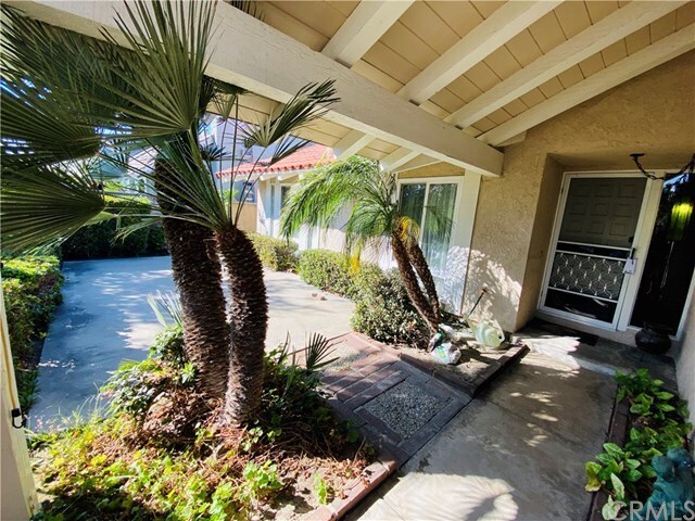 Building Photo - 9621 Zetland Dr