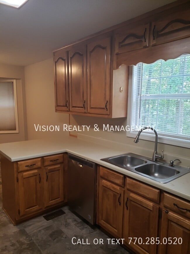 Building Photo - 4BR/3BA Arbor Crossing in Douglasville