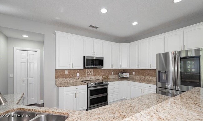 Building Photo - 565 Golden Links Dr