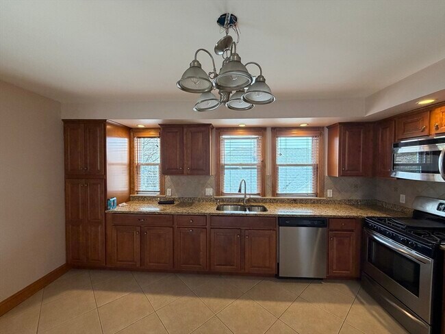 Building Photo - 35-37 John St