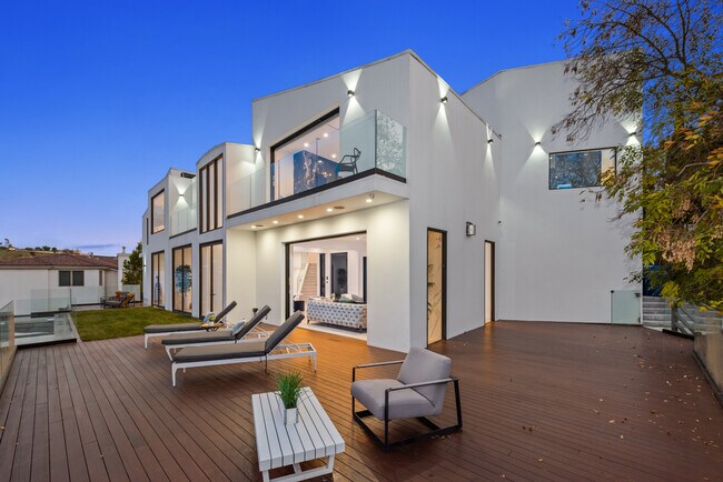 Foto del edificio - 7567 Hermes Dr