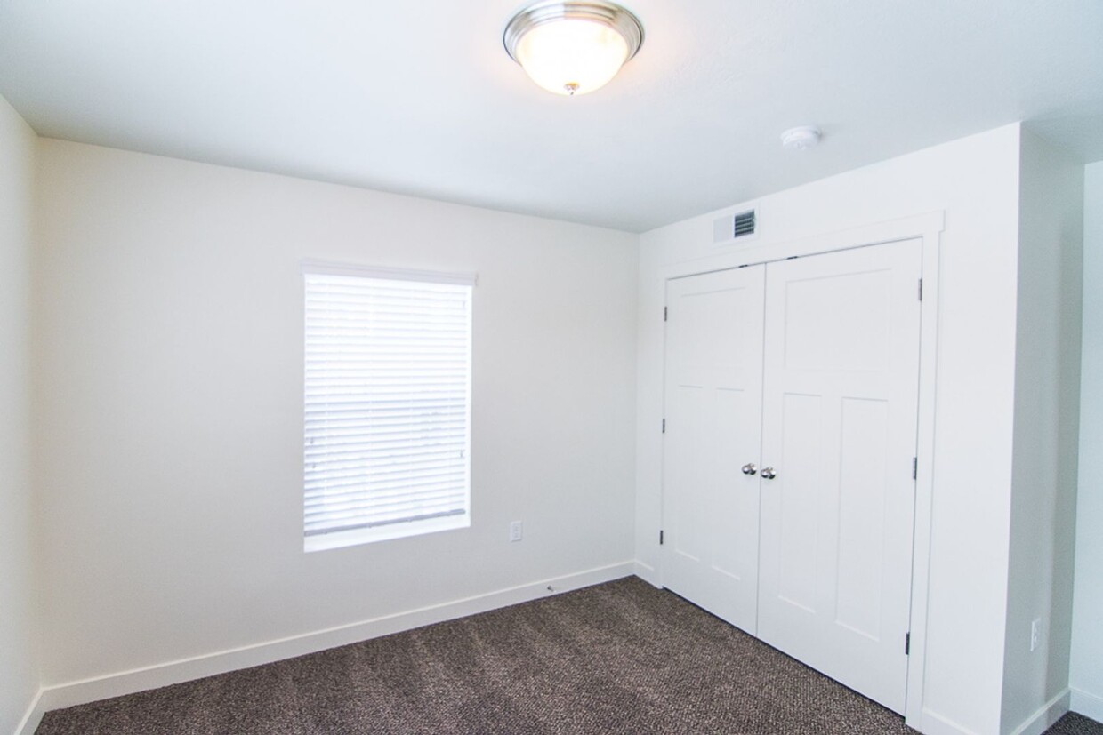 Foto del edificio - Lovely 2-Bed, 1-Bath Condos in the Distric...