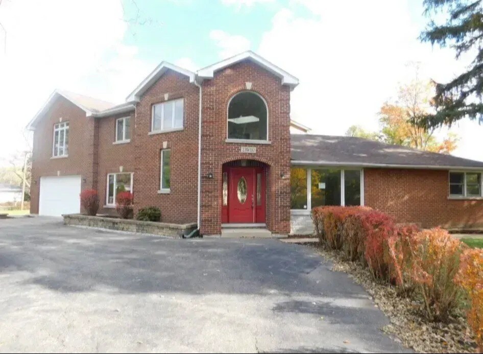 23W110 North Ave, Glendale Heights, IL 60137 House Rental in Glendale