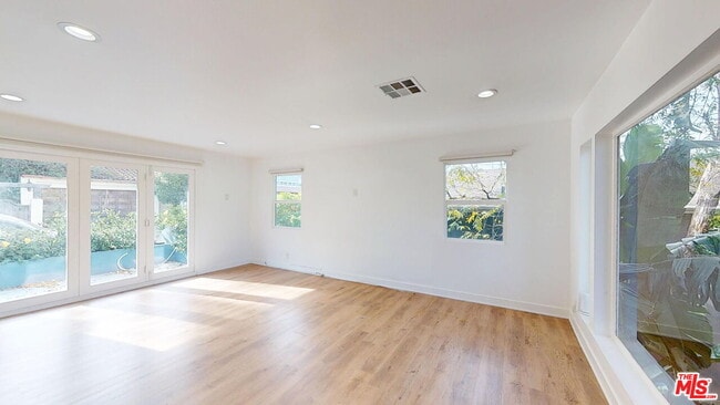 Foto del edificio - 3424 Oak Glen Dr